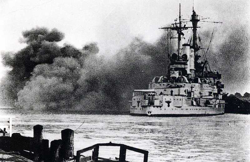 File:Schleswig Holstein firing Westerplatte September 1939.jpg